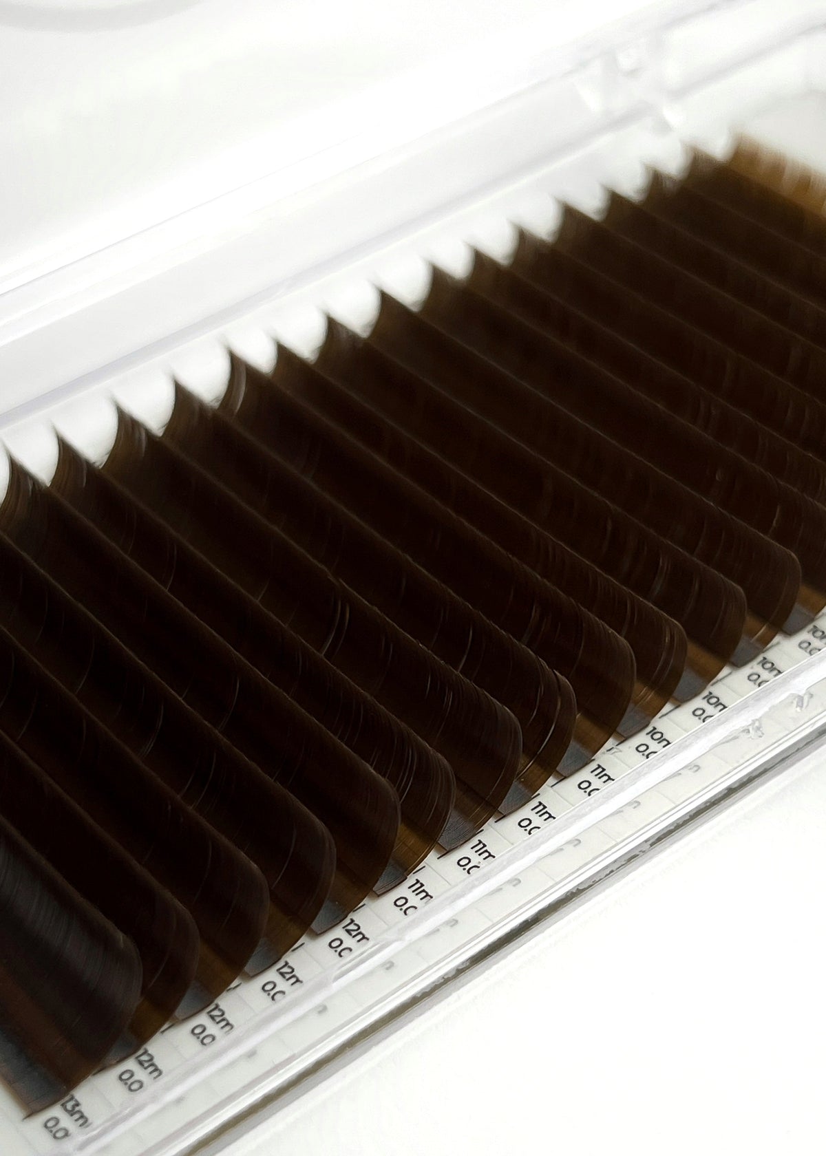 Oh OCHI Dark Chocolate Brown Lash Extension